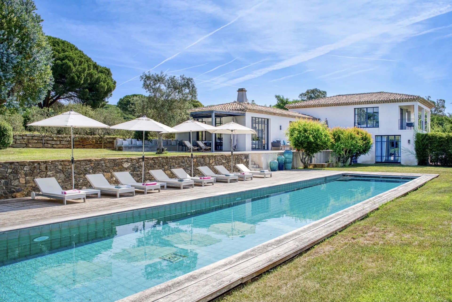 Villa White, Saint-Tropez — sample exterior (placeholder)