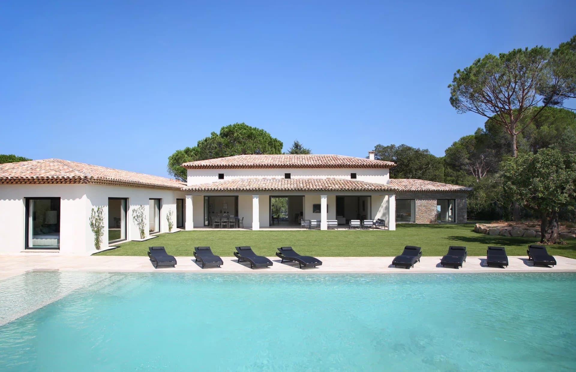 Villa Les Salins, Saint-Tropez — sample exterior (placeholder)