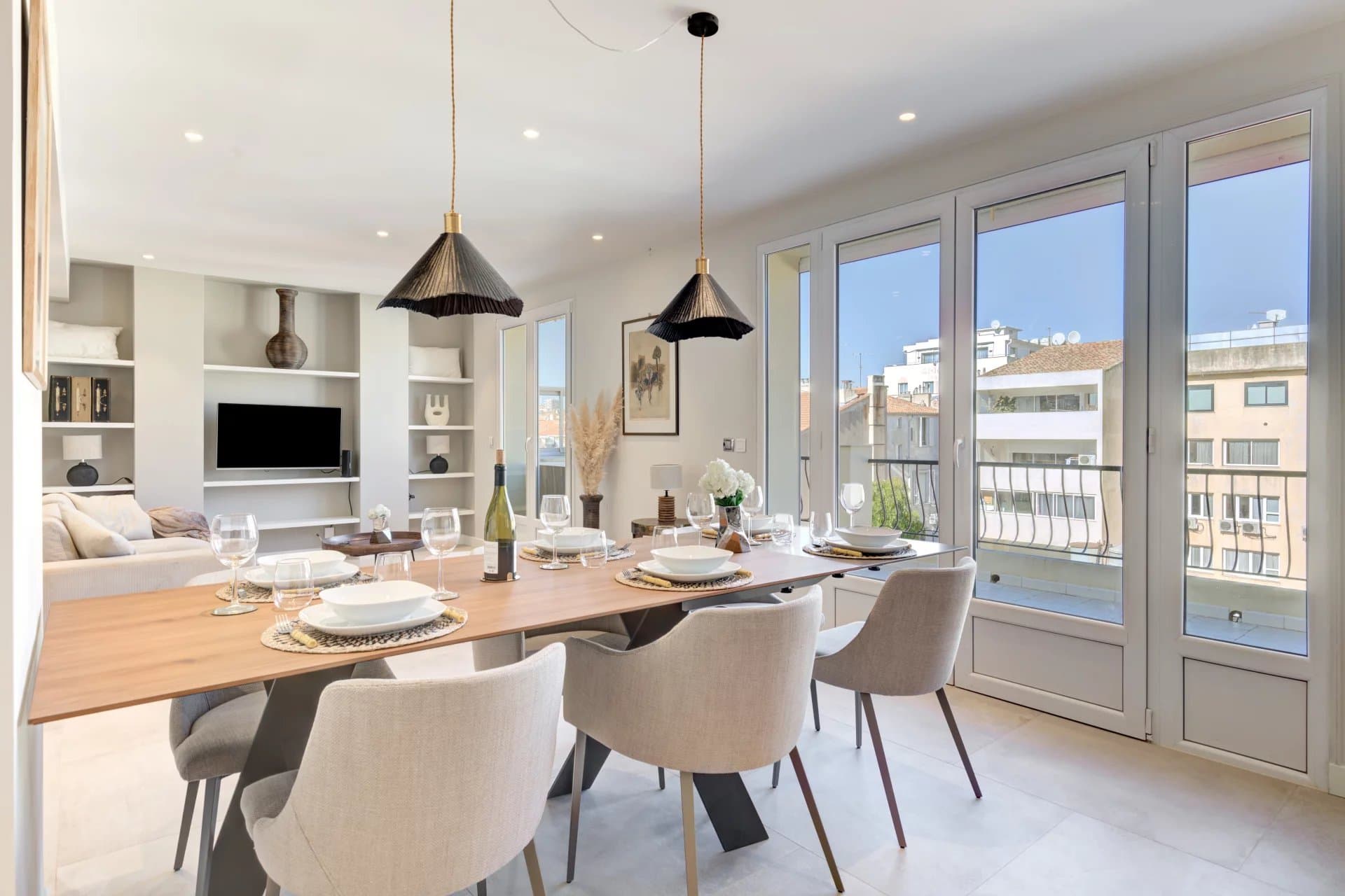 Appartement L'Ocre, Cannes — sample exterior (placeholder)