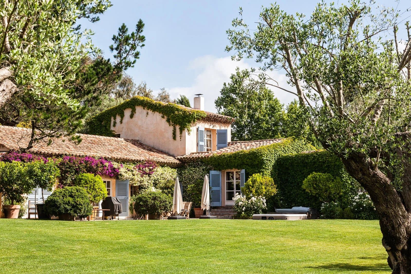 Villa Nature, Gassin — sample exterior (placeholder)